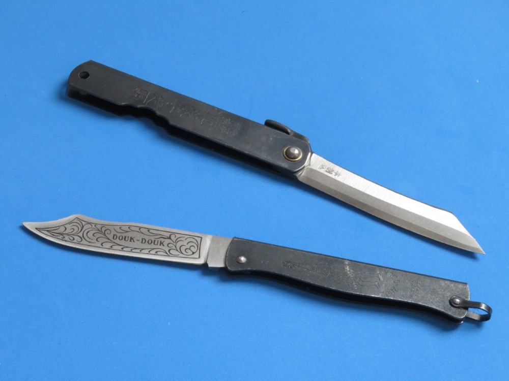 Zajímavé originály - nahoře japonský nůž Higonokami a dole francouzský nůž Douk-Douk.